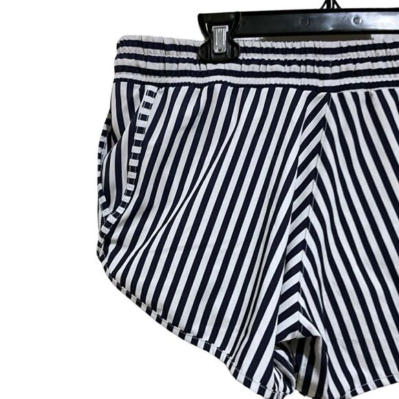 ALBION Pana Stripe Sprinter Shorts Panty Lined Size Medium - Picture 7 of 10